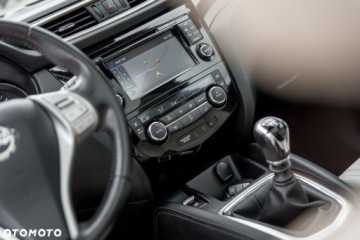 Nissan Qashqai II Crossover 1.6 dCi 130KM 2014 Nissan Qashqai Nissan Qashqai 1.6 DCi ALL-MODE 4x4i TEKNA 1.6 Diesel 130KM, zdjęcie 19