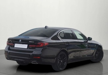 BMW Seria 5 G30-G31 Limuzyna Facelifting 2.0 520d 190KM 2022 BMW Seria 5 BMW 520d xDrive Sedan Dealer BMW Bonkowscy Szczecin Komis, zdjęcie 2