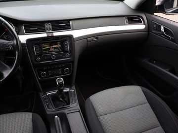 Skoda Superb II Sedan 1.6 TDI CR DPF 105KM 2012 Skoda Superb 1.6 TDI, Navi, Xenon, Klima, zdjęcie 7