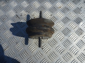 Подвеска двигателя Chevrolet Corvette C5 2001 г.