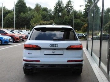 Audi Q7 II 2025 AUDI Q7 60 TFSI e quattro S Line Suv 3.0 (490KM) 2025, zdjęcie 4