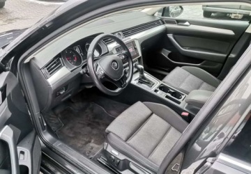 Volkswagen Passat B8 Variant 2.0 TDI BlueMotion SCR 150KM 2018 Volkswagen Passat Volkswagen Passat 2.0 TDI SCR DSG Trendline 2.0 Diesel, zdjęcie 8