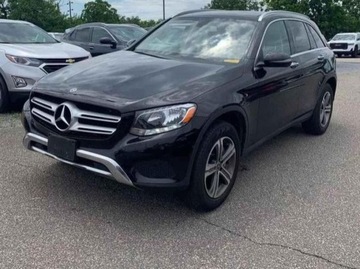 Mercedes GLC C253 2019 Mercedes-Benz GLC 300 4Matic 2019 2.0l 2.0 Benzyna 241KM, zdjęcie 1