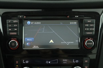 Nissan Qashqai II Crossover 1.6 DIG-T 163KM 2015 Nissan Qashqai 1.6 DIG-T, Salon Polska, zdjęcie 9