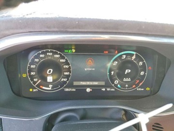 Jaguar F-Pace SVR Facelifting 5.0P V8 550KM 2023 Jaguar F-Pace SVR 2023 5.0 Benzyna 550KM, zdjęcie 9