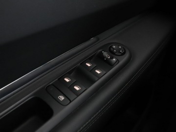 Peugeot 3008 I Crossover Facelifting 1.2 PureTech 130KM 2015 Peugeot 3008 1.2 Benzyna Allure Panorama Navi, zdjęcie 33