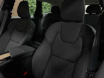Volvo XC60 II 2026 2.0 B5 AWD Plus Dark (250 KM) Hak holowniczy, składany, zdjęcie 7