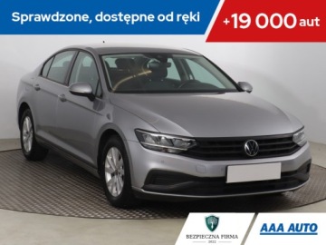 Volkswagen Passat B8 Limousine Facelifting 1.5 TSI EVO 150KM 2021 VW Passat 1.5 TSI, Salon Polska, Automat, Klima