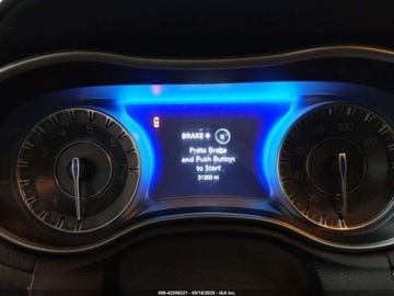 Chrysler 300C II 2022 Chrysler 300 Touring L 2022 3.6l 3.6 Benzyna 292KM, zdjęcie 11