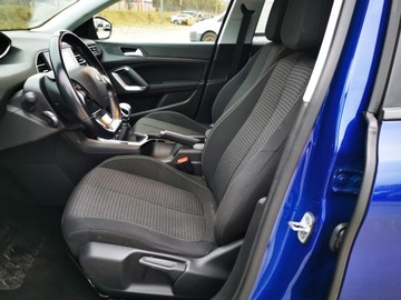 Peugeot 308 II SW Facelifting 1.2 PureTech 110KM 2018 PEUGEOT 308 SW II 1.2 Benzyna 110KM, Manual, Active, SW, zdjęcie 20