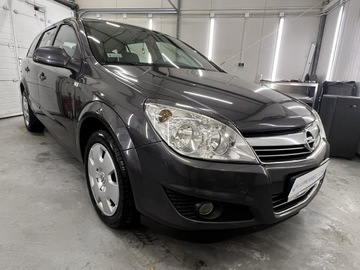 Opel Astra H Sedan 1.7 CDTI ECOTEC 100KM 2010 Opel Astra Raty Zamiana Gwarancja 2010 bez rdzy