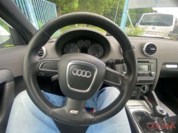 Audi A3 8P Hatchback 3d 2.0 TDI CR 140KM 2011 Audi A3 Sportback 2.0tdi s-Line bi xenon pol skory ledy czarny sufit full, zdjęcie 28