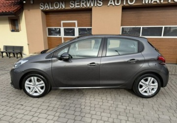 Peugeot 208 I Hatchback 5d Facelifting 1.2 PureTech 82KM 2018 Peugeot 208 1,2 83KM Klimatyzacja Serwis 1.2 Benzyna 83KM, zdjęcie 10
