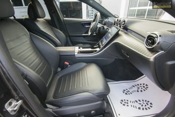 Mercedes Klasa C W206 Kombi 2.0 220d 200KM 2022 Mercedes C 220 AMG Night / 4Matic, zdjęcie 22