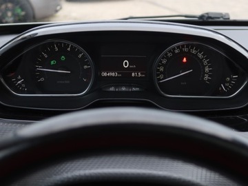 Peugeot 2008 I SUV Facelifting 1.2 PureTech 130KM 2018 Peugeot 2008 1.2 PureTech, Salon Polska, Skóra, zdjęcie 10