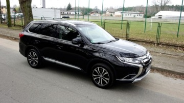 Mitsubishi Outlander III SUV Facelifting 2015 2.0 MIVEC 150KM 2016 outlander.. Kamera.. Ledy .. Nawigacja.. 2 x Koła .. 2 x PDC .. Klimatronik, zdjęcie 38