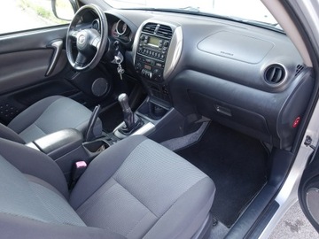 Toyota RAV4 II 2.0 i 16V 150KM 2004 Toyota RAV-4 2.0 Ben.150KM/4X4/ I Wł.w Polsce, zdjęcie 16