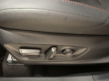 Toyota C-HR II SUV 2.0 Hybrid Dynamic Force 197KM 2024 Toyota C-HR 2.0 Hybrid GR Sport Toyota C-HR 2.0 GR, zdjęcie 20