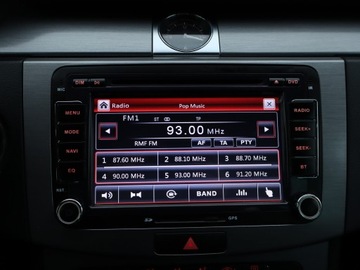 Volkswagen Passat B7 Variant 2.0 TDI CR DPF BlueMotion 140KM 2011 VW Passat 2.0 TDI, Salon Polska, Navi, Klima, zdjęcie 16