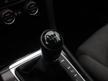 Volkswagen Golf VII Hatchback 3d 1.4 TSI BlueMotion Technology 125KM 2016 VW Golf 1.4 TSI, Salon Polska, Xenon, Bi-Xenon, zdjęcie 15