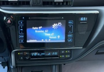 Toyota Corolla XI Sedan Facelifting 1,6 Valvematic 132KM 2017 Toyota Corolla salon Polska, 64 tys km, Gwarancja 1.6 Benzyna 132KM, zdjęcie 7