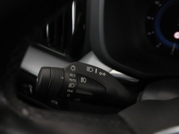 Volvo XC60 II 2021 Volvo XC 60 FV23% Momentum automat B4 AWD navi PDC, zdjęcie 31