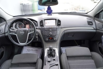 Opel Insignia I Sports Tourer 2.0 CDTI ECOTEC 160KM 2010 Opel Insignia Duza-Navi XenonLED Parktronic Tempomat Multifunkcja Klimatro, zdjęcie 4