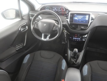Peugeot 208 I Hatchback 3d 1.2 VTI 82KM 2014 Peugeot 208 1.2 PureTech, Salon Polska, zdjęcie 6