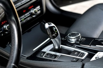 BMW Seria 5 F10-F11 2015 BMW 518 210 PS Lift Automat Duża Navi Xenon, zdjęcie 19