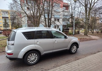 Mitsubishi Outlander II 2.0 DID DOHC 140KM 2008 Mitsubishi Outlander Mitsubishi Outlander 2,0 ..., zdjęcie 16