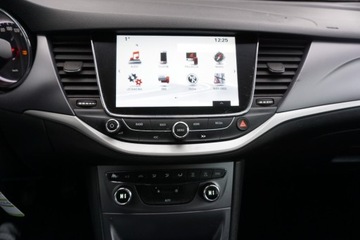 Opel Astra K Sports Tourer 1.6 CDTI 136KM 2018 Opel Astra Bezwypadek 1.6 Diesel 136KM, zdjęcie 14