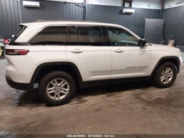 Jeep 2023 Jeep Grand Cherokee Laredo, 2023r., 4x4, 3.6L 3.6 Benzyna 293KM, zdjęcie 4