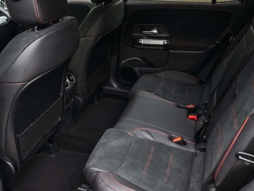 Mercedes GLB SUV Facelifting 2.0 220 190KM 2025 MERCEDES-BENZ GLB 220 4-Matic AMG Line 2.0 (190KM) 2025, zdjęcie 16