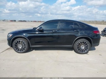 Mercedes GLC C254/X254 2022 Mercedes-Benz GLC 300, 2022r., 4x4, 2.0L 2.0 Benzyna 255KM, zdjęcie 5