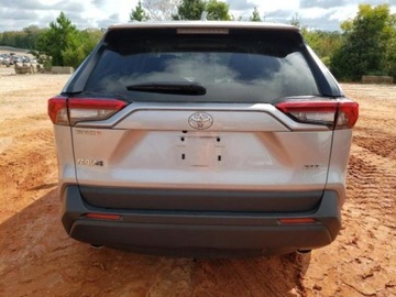 Toyota 2023 Toyota RAV4 2023r., XLE, od ubezpieczalni 2.5 Benzyna 203KM, zdjęcie 3
