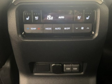 Toyota Land Cruiser VII Terenowy 5d 2.8 D-4D 204KM 2024 Toyota Land Cruiser First Edition, zdjęcie 19