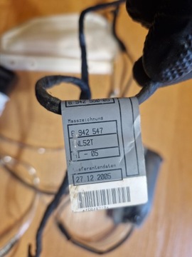BMW 3 E90 E91 PUMPIČKA BEDERNÍ SEDADLA ULOŽENÍ PRAVÁ 7138788
