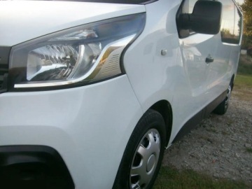 Renault Trafic III Furgon 1.6 dCi 95KM 2018 Renault Trafic 1.6d 95KM 2018r 9 osobowy, zdjęcie 12