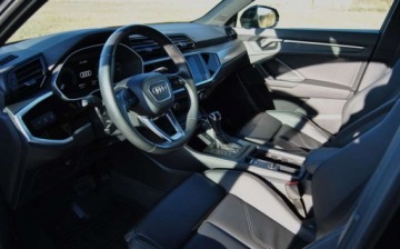 Audi Q3 II 2022 Audi Q3 GWARANCJA, 2022r, S-Line, LED, 4x4, Automat, Bardzo maly przebieg, zdjęcie 4