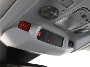 Peugeot 3008 I Crossover Facelifting 1.2 PureTech 130KM 2016 Peugeot 3008 półskóra virtual cocpit navi klima, zdjęcie 38