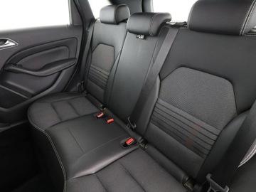 Mercedes Klasa B W246 Sports Tourer 180 BlueEFFICIENCY 122KM 2015 Mercedes B 180 navi klima grzane fotele czujniki, zdjęcie 16