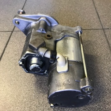 DEUTZ D 2009 L 03 D2009L03 СТАРТЕР DENSO 04112210 428000 4020 12V