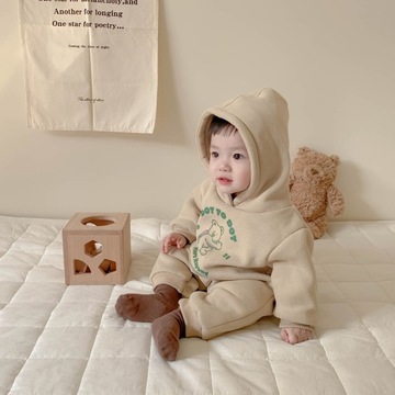 Body Uroczy kombinezon do czołgania z nadrukiem B196-325