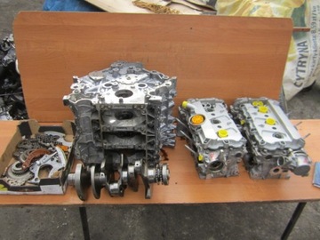 AUDI A8 D4 A6 C7 S4 3.0 TFSI CRE CREC HLAVA PR 06E103404AA LE 06E103403AA