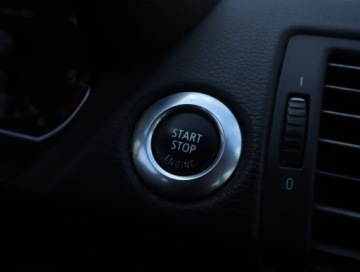 BMW Seria 1 E81/E87 Hatchback 5d E87 2.0 118d 143KM 2008 BMW 1 118d, Klima, Klimatronic, Tempomat,ALU, zdjęcie 16