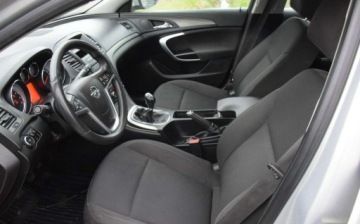 Opel Insignia I Sedan 1.6 Twinport ECOTEC 115KM 2010 Opel Insignia 1.6 BGas Klima 2 KPL Opon Stan bardzo dobry 1.6 115KM, zdjęcie 14