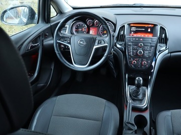 Opel Astra J GTC 1.4 Turbo ECOTEC 140KM 2015 Opel Astra 1.4 T, GAZ, Skóra, Klima, Klimatronic, zdjęcie 6