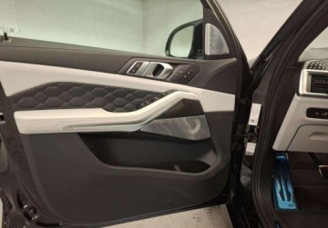 BMW X5 G05 M SUV Facelifting 4.4 M 625KM 2025 BMW X5 M 625 KM Competition Hak Panorama Gwarancja przedluzona, zdjęcie 10