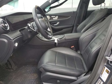 Mercedes Klasa E W214 2023 Mercedes-Benz Klasa E 350 4Matic 2023 2.0l 2.0 Benzyna 255KM, zdjęcie 7