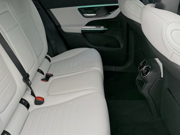 Mercedes GLC C254/X254 2025 GLC Coupe 200 d 4-Matic AMG Line 2.0 (163KM) 2025, zdjęcie 10